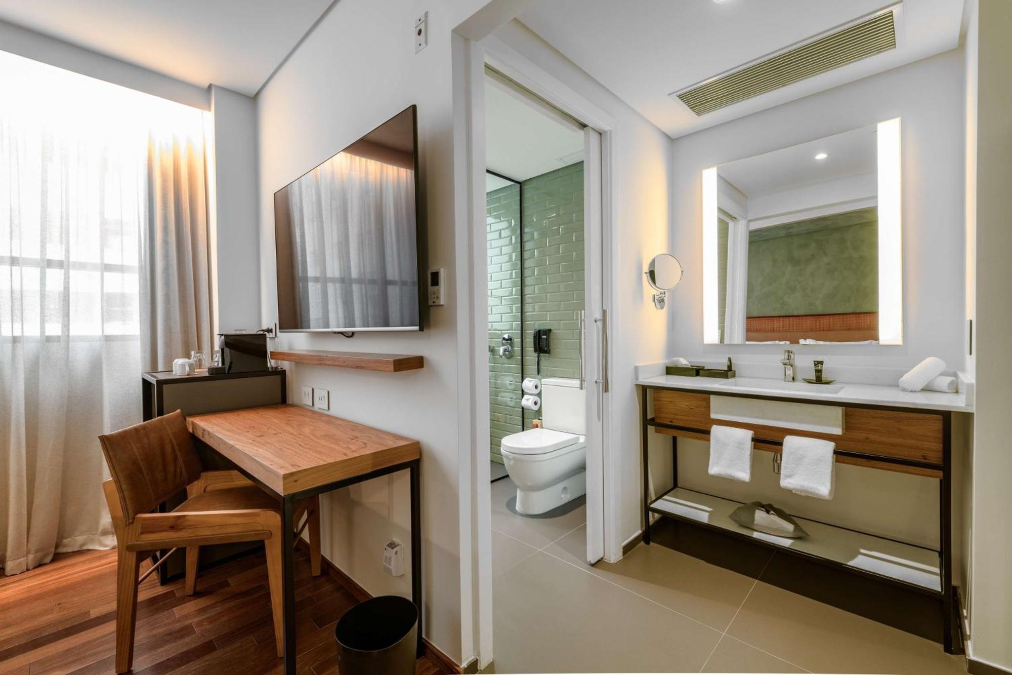 Canopy By Hilton Jardins 5*